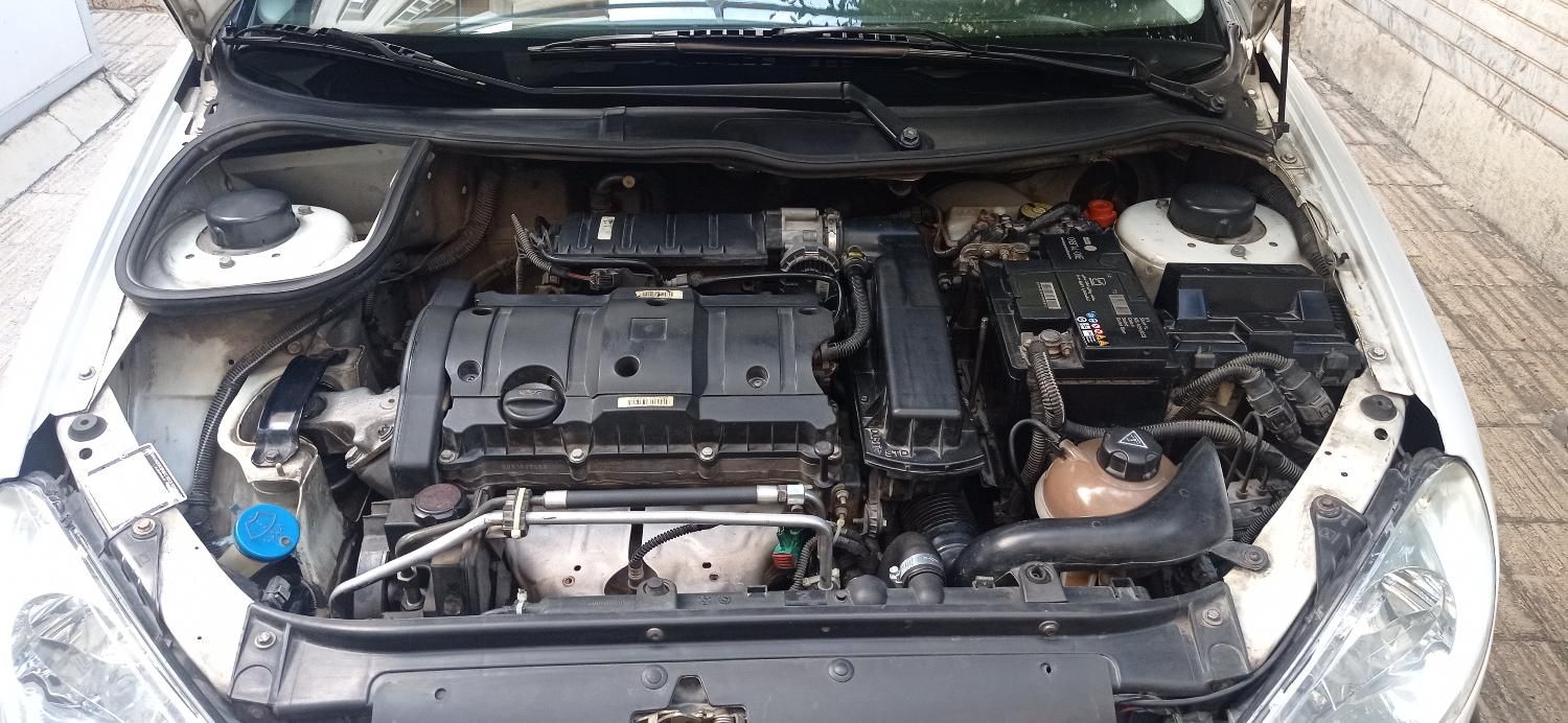 پژو ۲۰۶ صندوق دار v8 - 1395