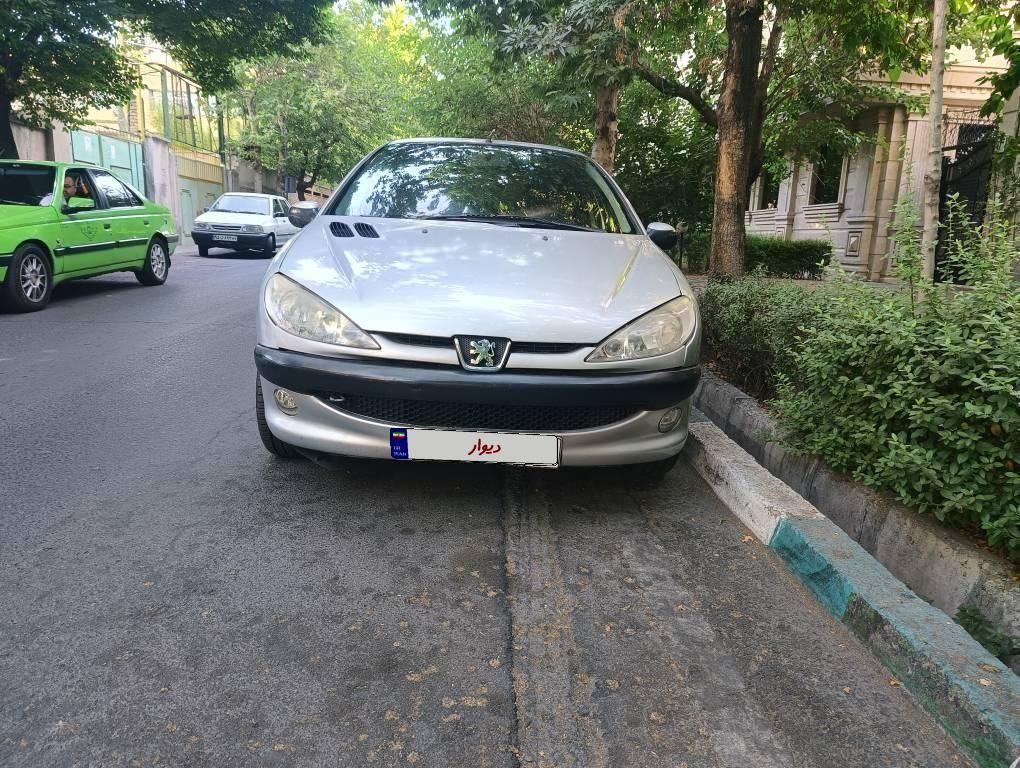 پژو ۲۰۶ صندوق دار v8 - 1385