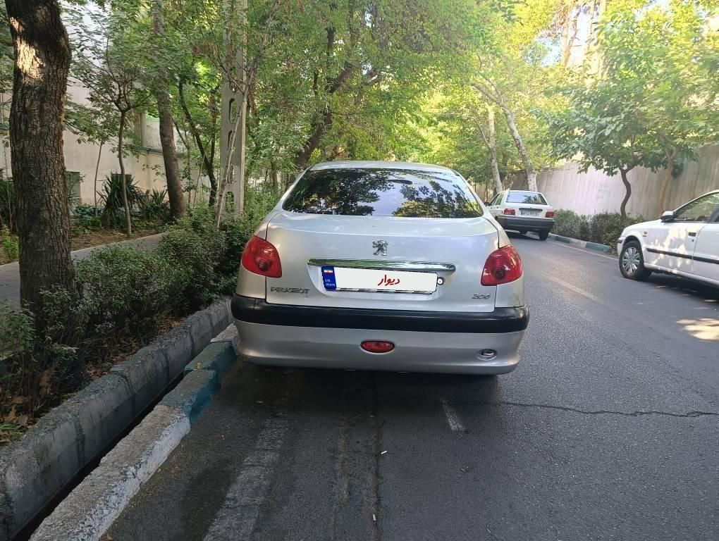پژو ۲۰۶ صندوق دار v8 - 1385