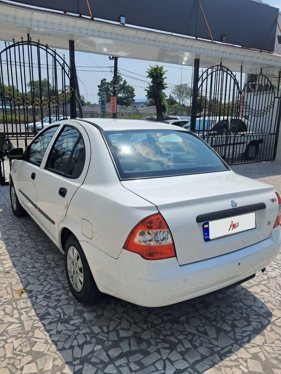 تیبا صندوق دار SX - 1400