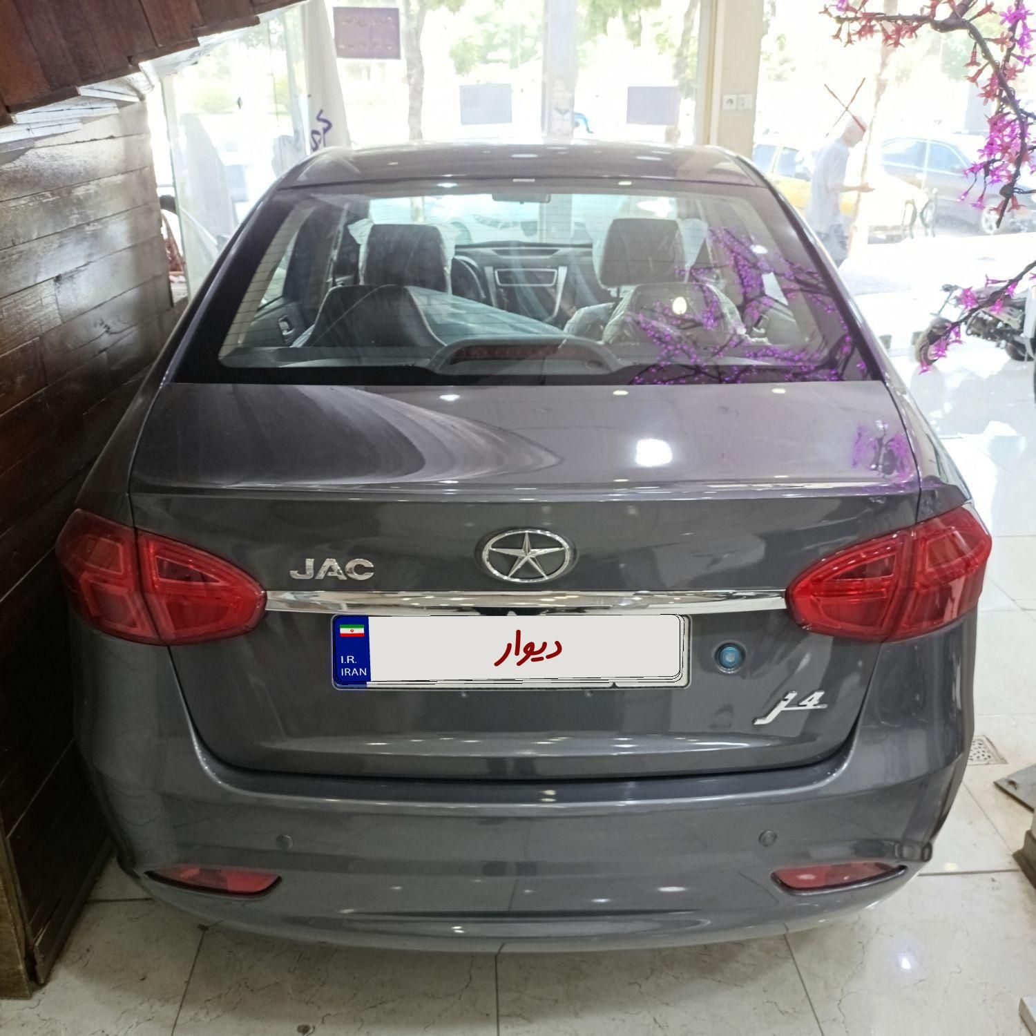 جک J4 اتوماتیک ساده - 1404