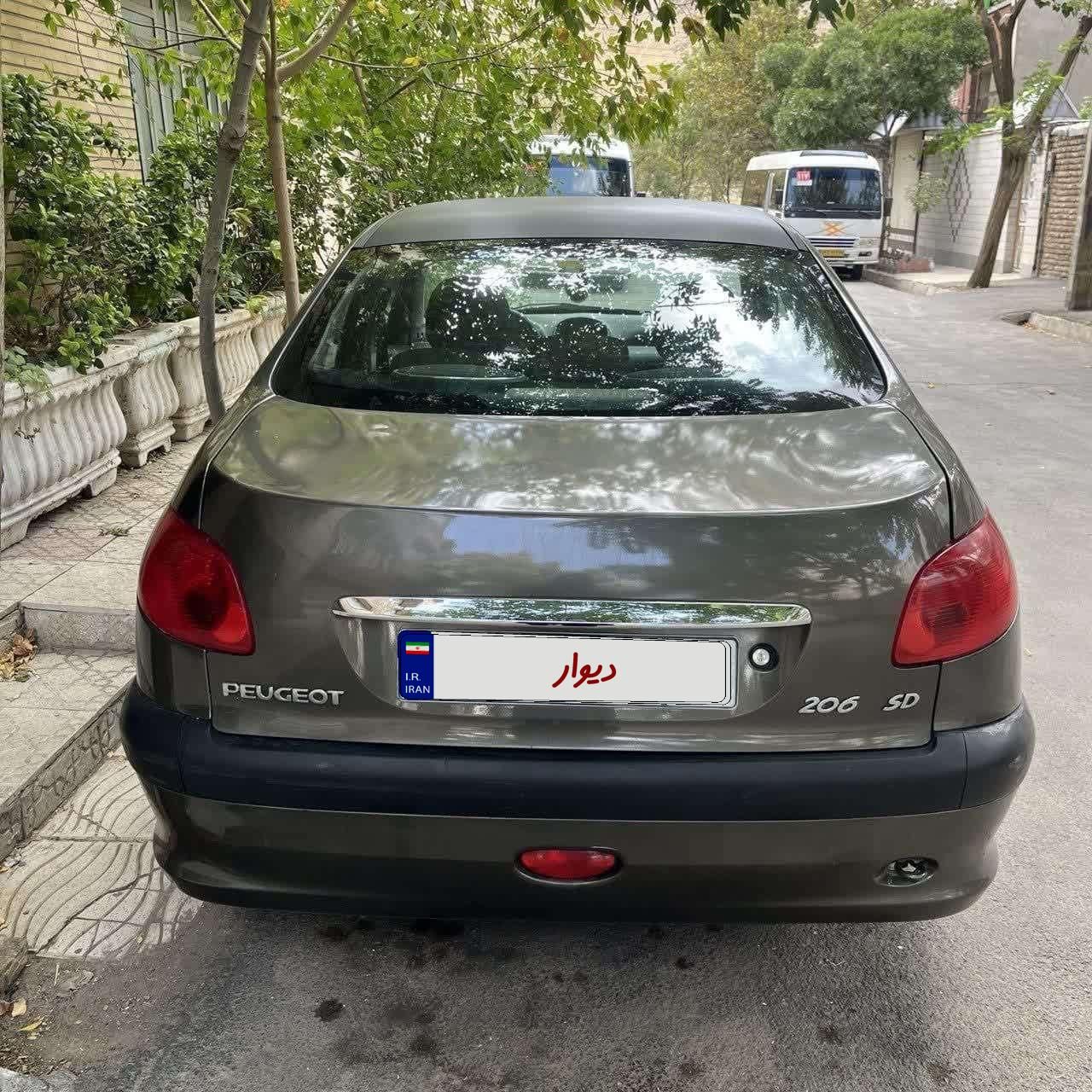 پژو ۲۰۶ صندوق دار v8 - 1386