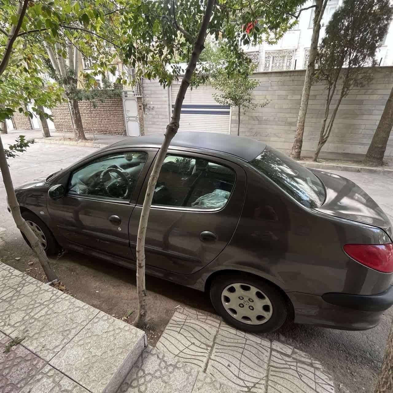 پژو ۲۰۶ صندوق دار v8 - 1386