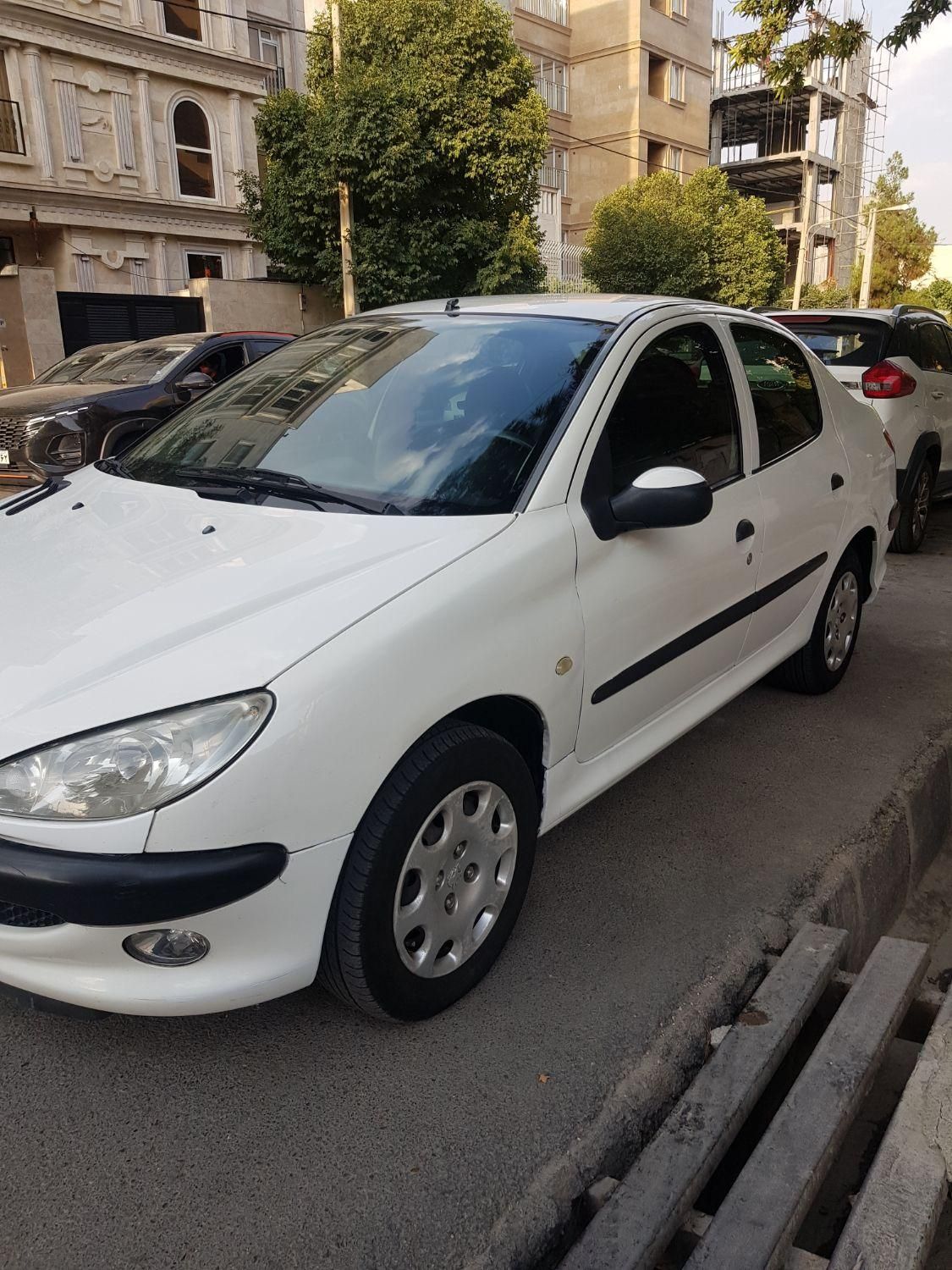 پژو ۲۰۶ صندوق دار v8 - 1389