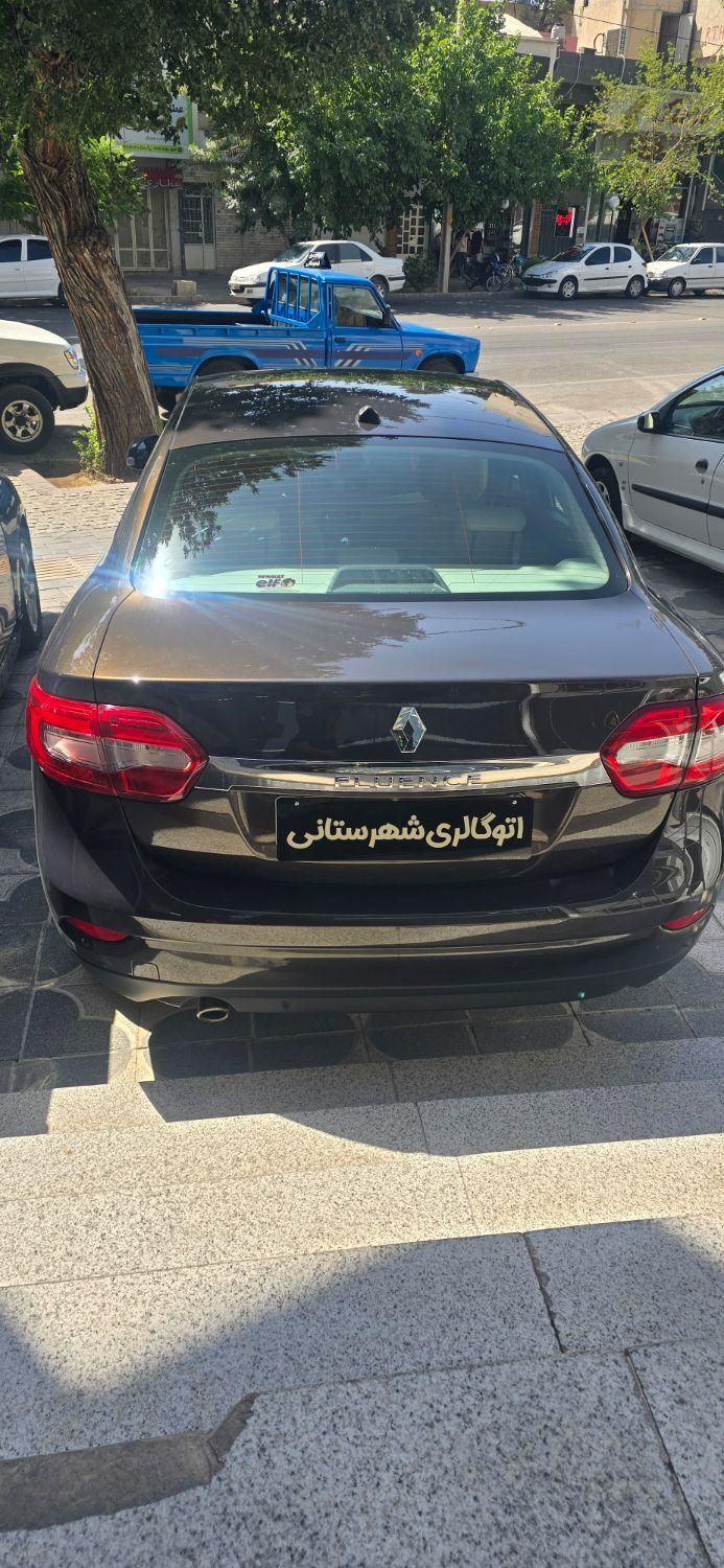 رنو فلوئنس اتوماتیک E4 - 2017