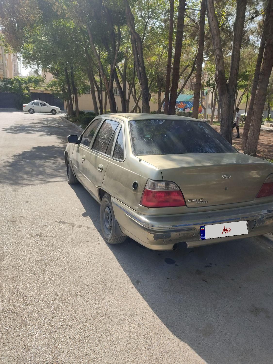 دوو سیلو سدان - 1379