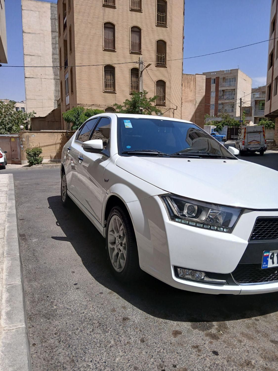 دنا پلاس توربو 6 دنده - 1402