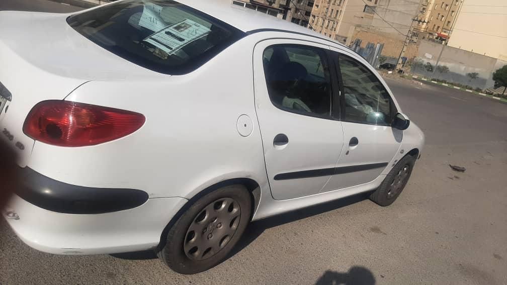 پژو ۲۰۶ صندوق دار v8 - 1390