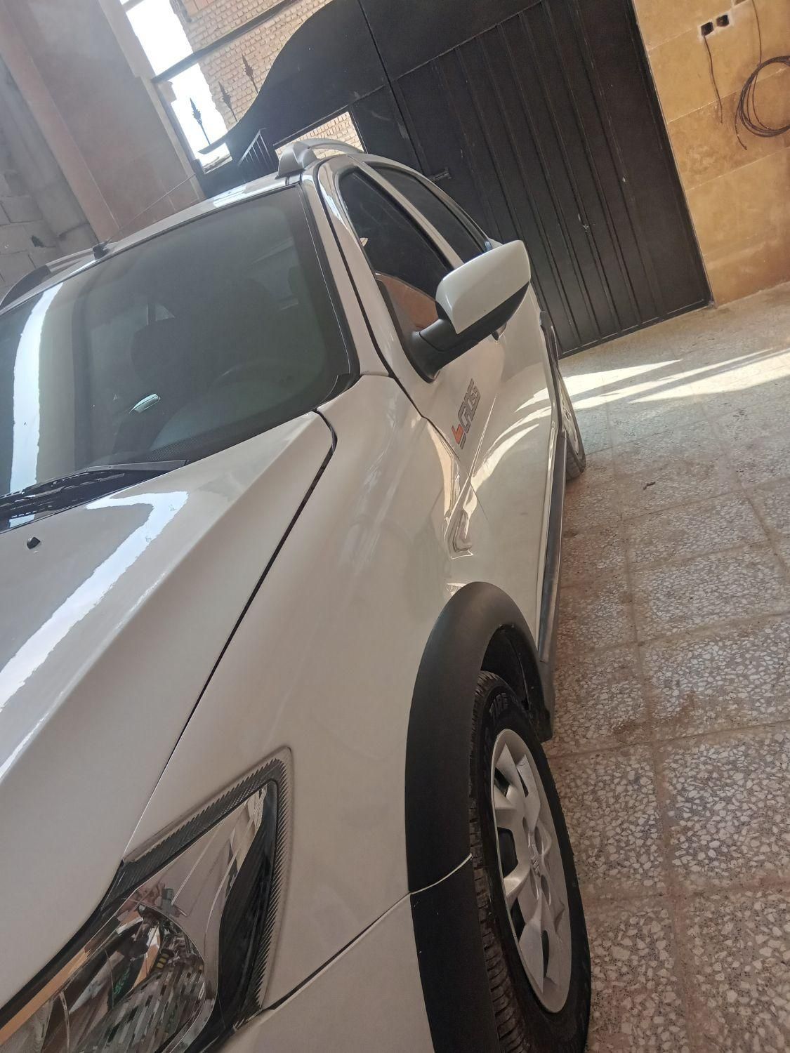 خودرو کوییک، R آگهی ann_19599214
