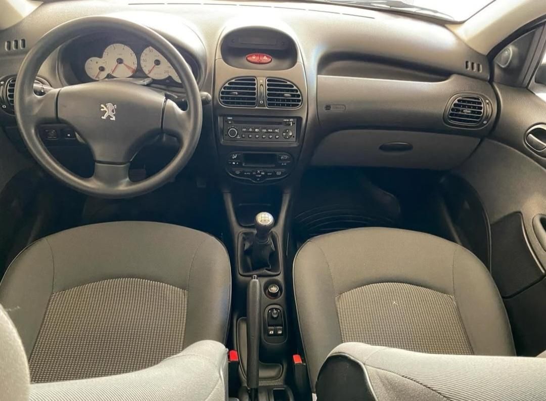 پژو ۲۰۶ صندوق دار v8 - 1390