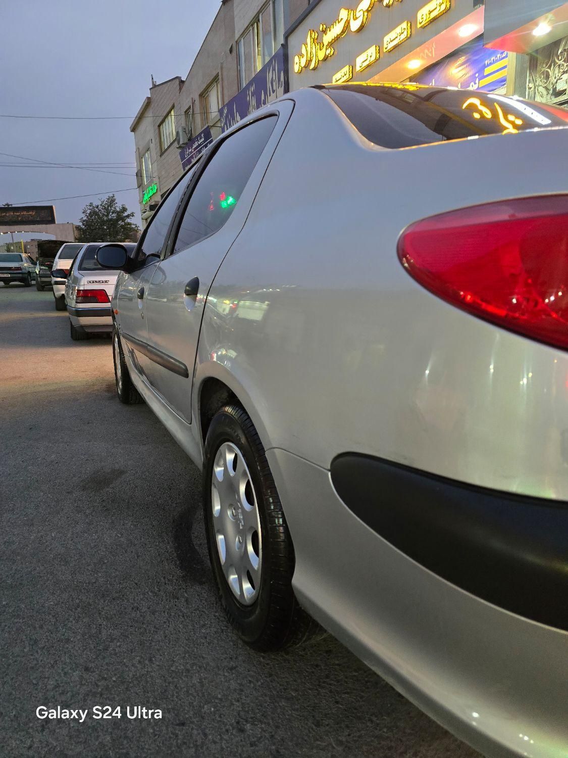 پژو ۲۰۶ صندوق دار v8 - 1390