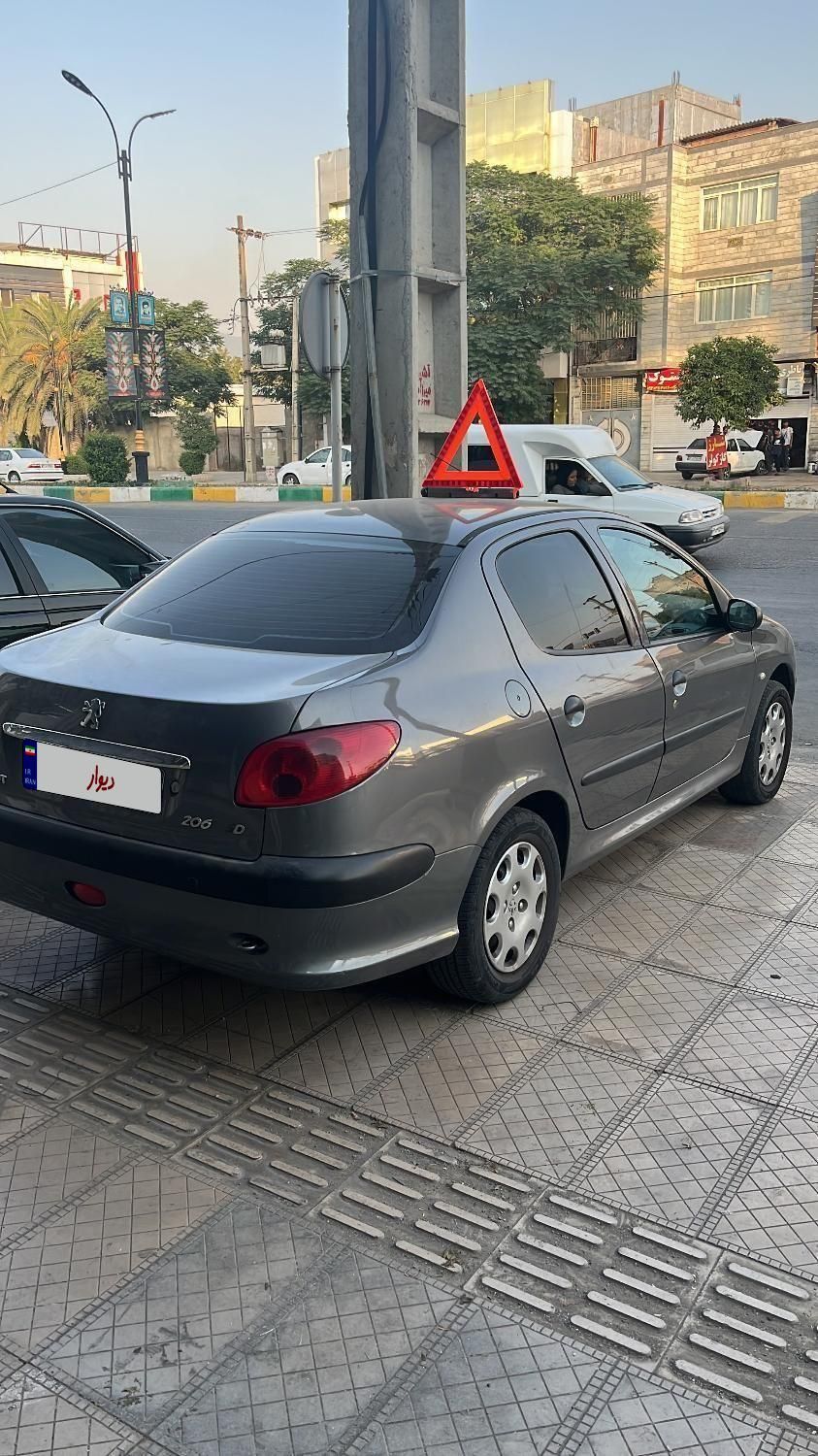 پژو ۲۰۶ صندوق دار v8 - 1394