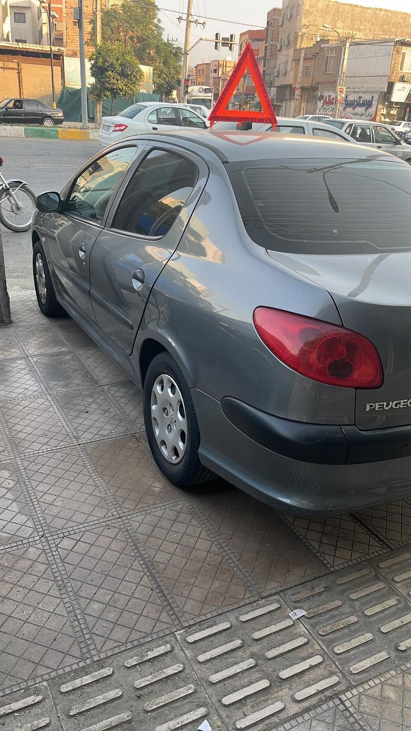 پژو ۲۰۶ صندوق دار v8 - 1394