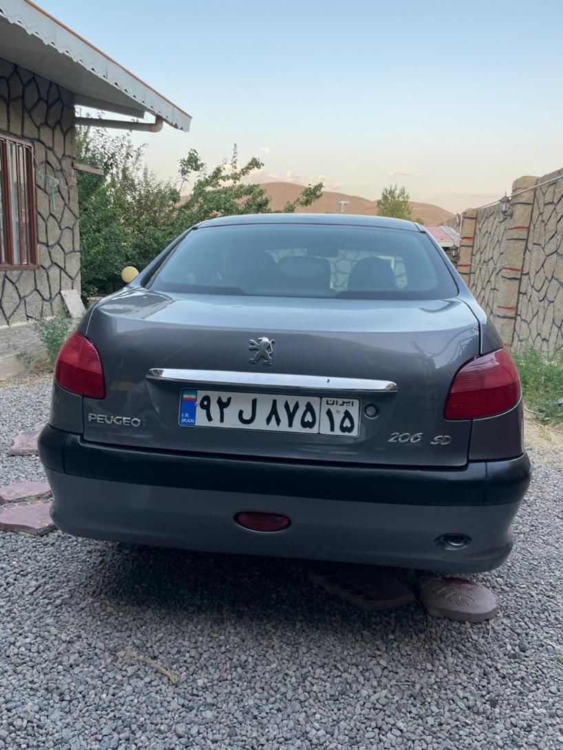 پژو ۲۰۶ صندوق دار v8 - 1390
