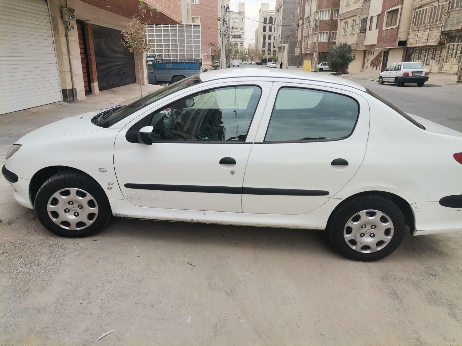 پژو ۲۰۶ صندوق دار v8 - 1396