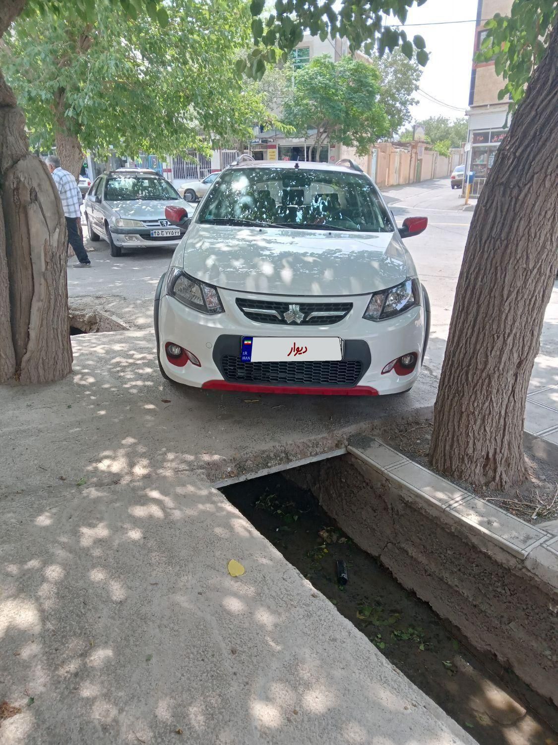 خودرو کوییک، R آگهی ann_19600039