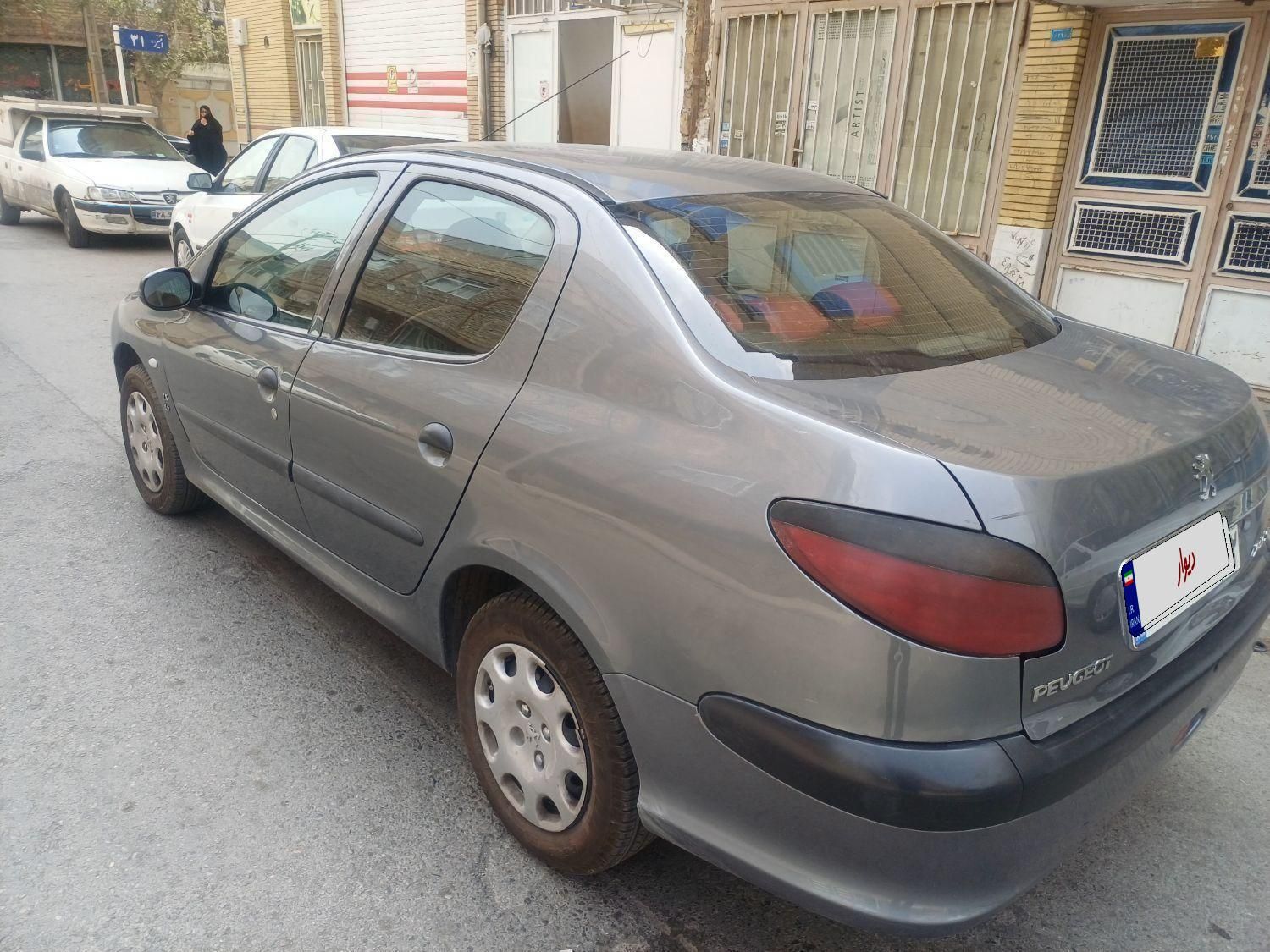 پژو ۲۰۶ صندوق دار v8 - 1391
