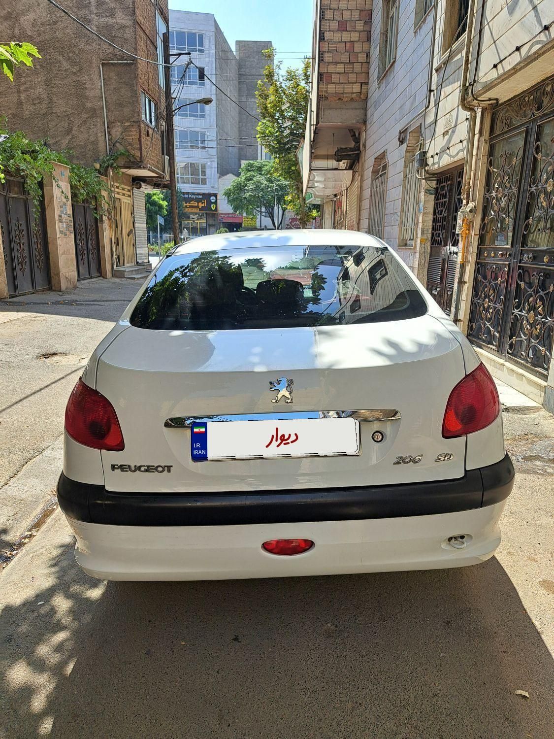 پژو ۲۰۶ صندوق دار v8 - 1398