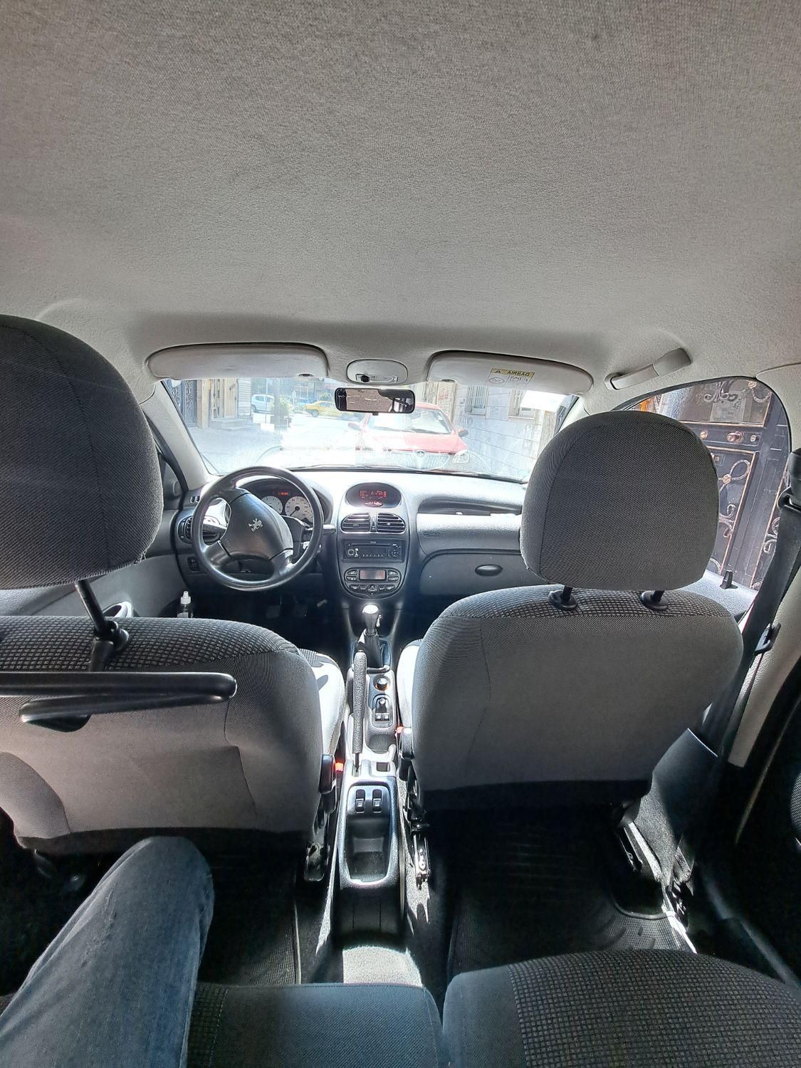 پژو ۲۰۶ صندوق دار v8 - 1398