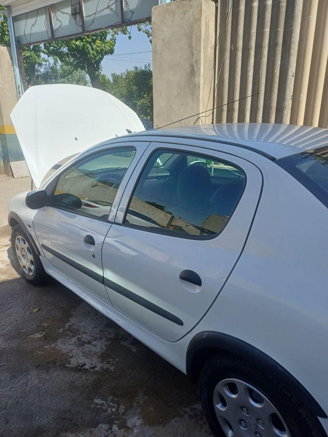 پژو ۲۰۶ صندوق دار v8 - 1395