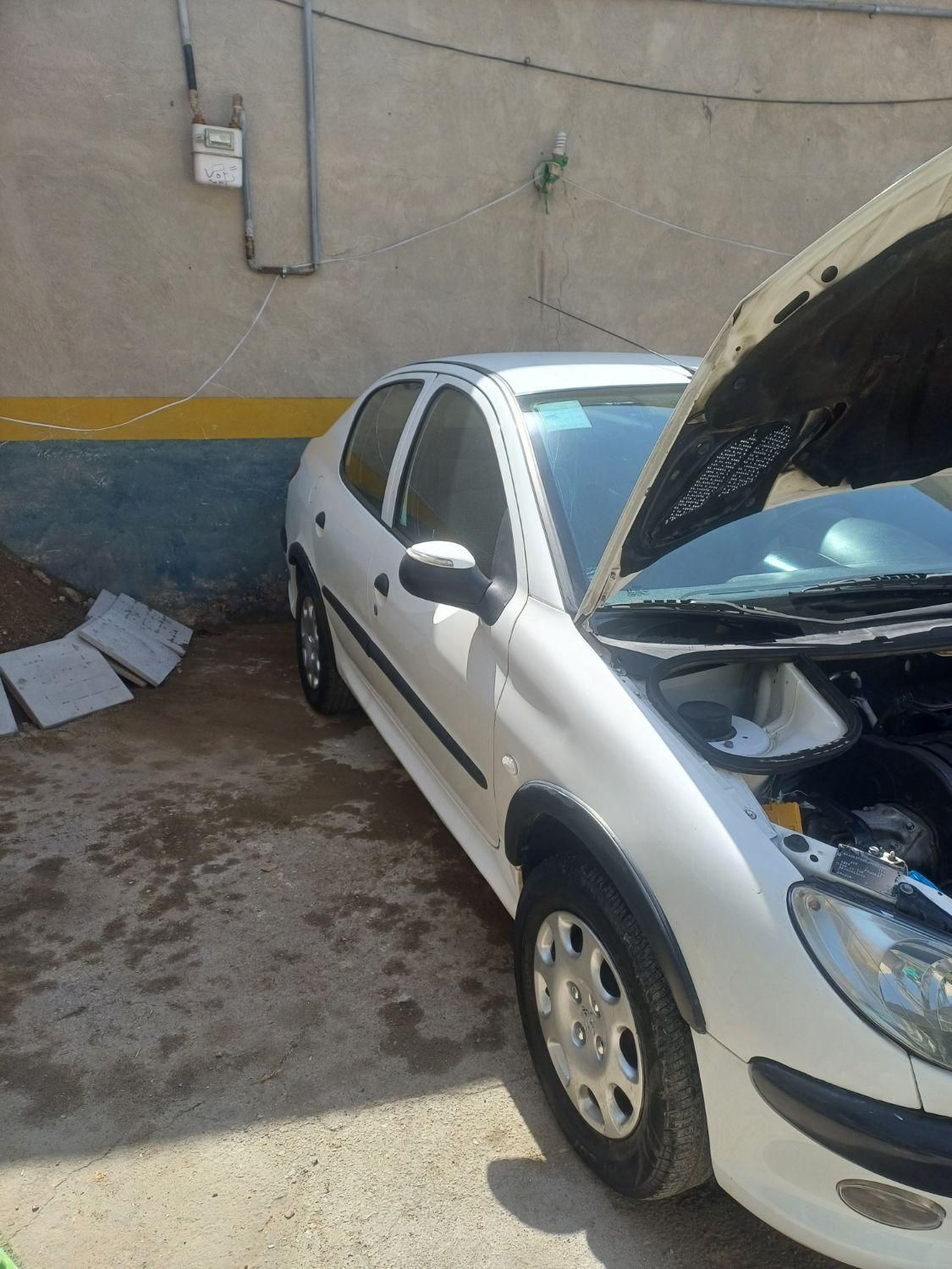 پژو ۲۰۶ صندوق دار v8 - 1395