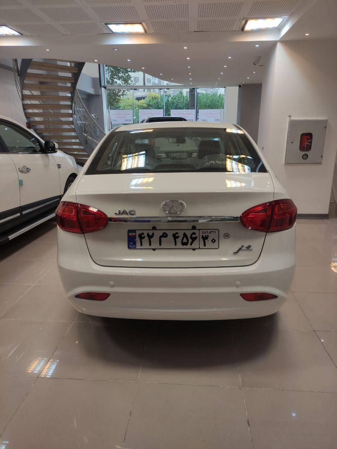 جک J4 اتوماتیک ساده - 1404