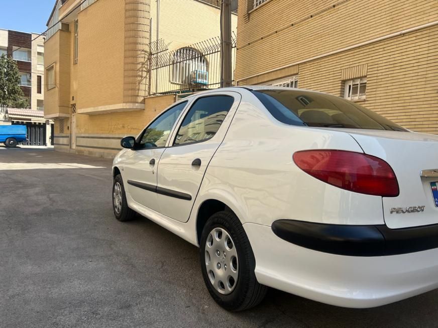 پژو ۲۰۶ صندوق دار v8 - 1388