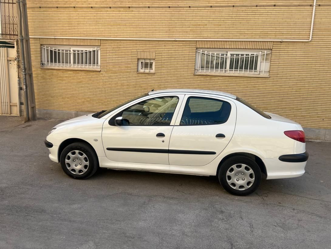 پژو ۲۰۶ صندوق دار v8 - 1388