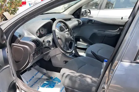 پژو ۲۰۶ صندوق دار v8 - 1398