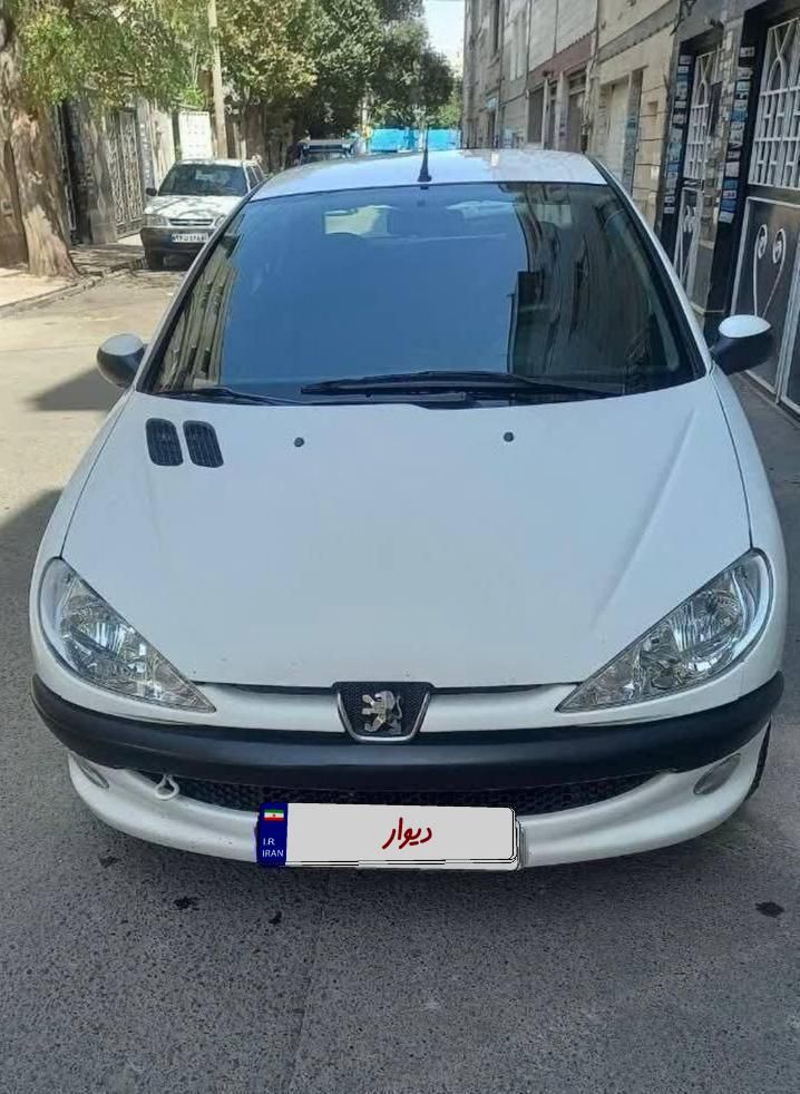 پژو ۲۰۶ صندوق دار v8 - 1393