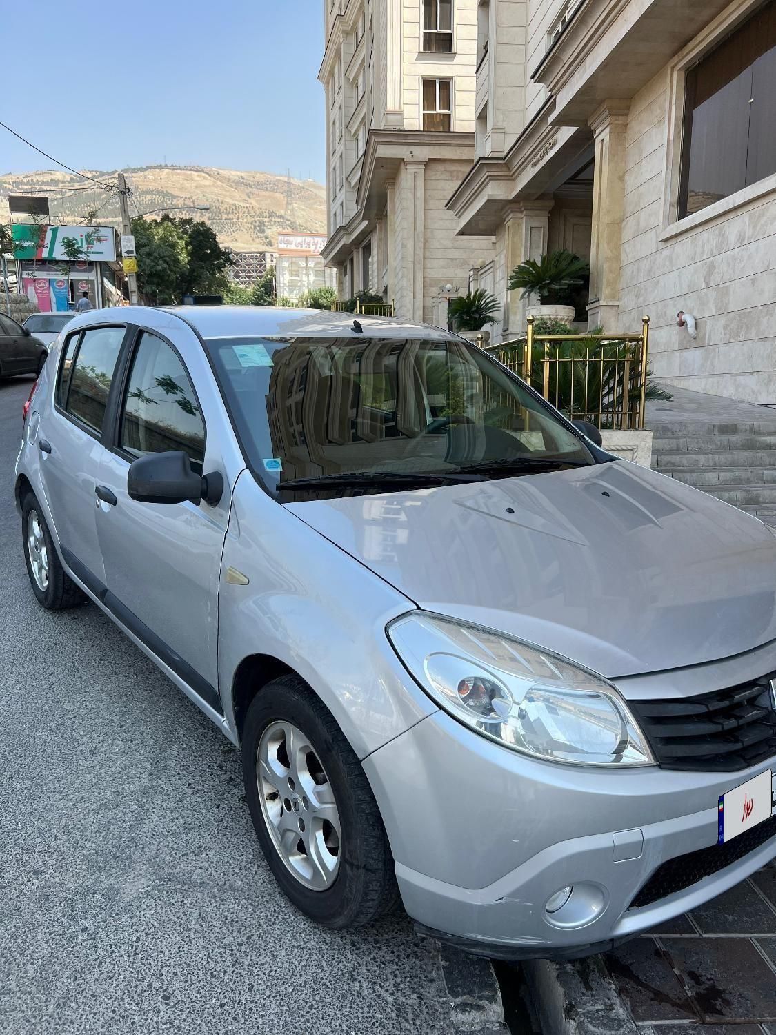 رنو ساندرو دنده ای - 1395