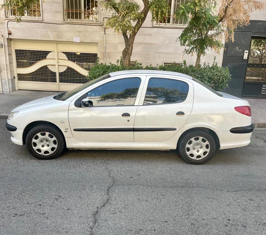 پژو ۲۰۶ صندوق دار v8 - 1394