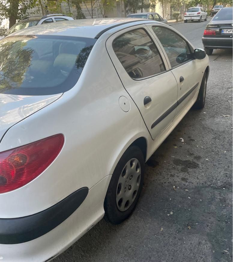 پژو ۲۰۶ صندوق دار v8 - 1394