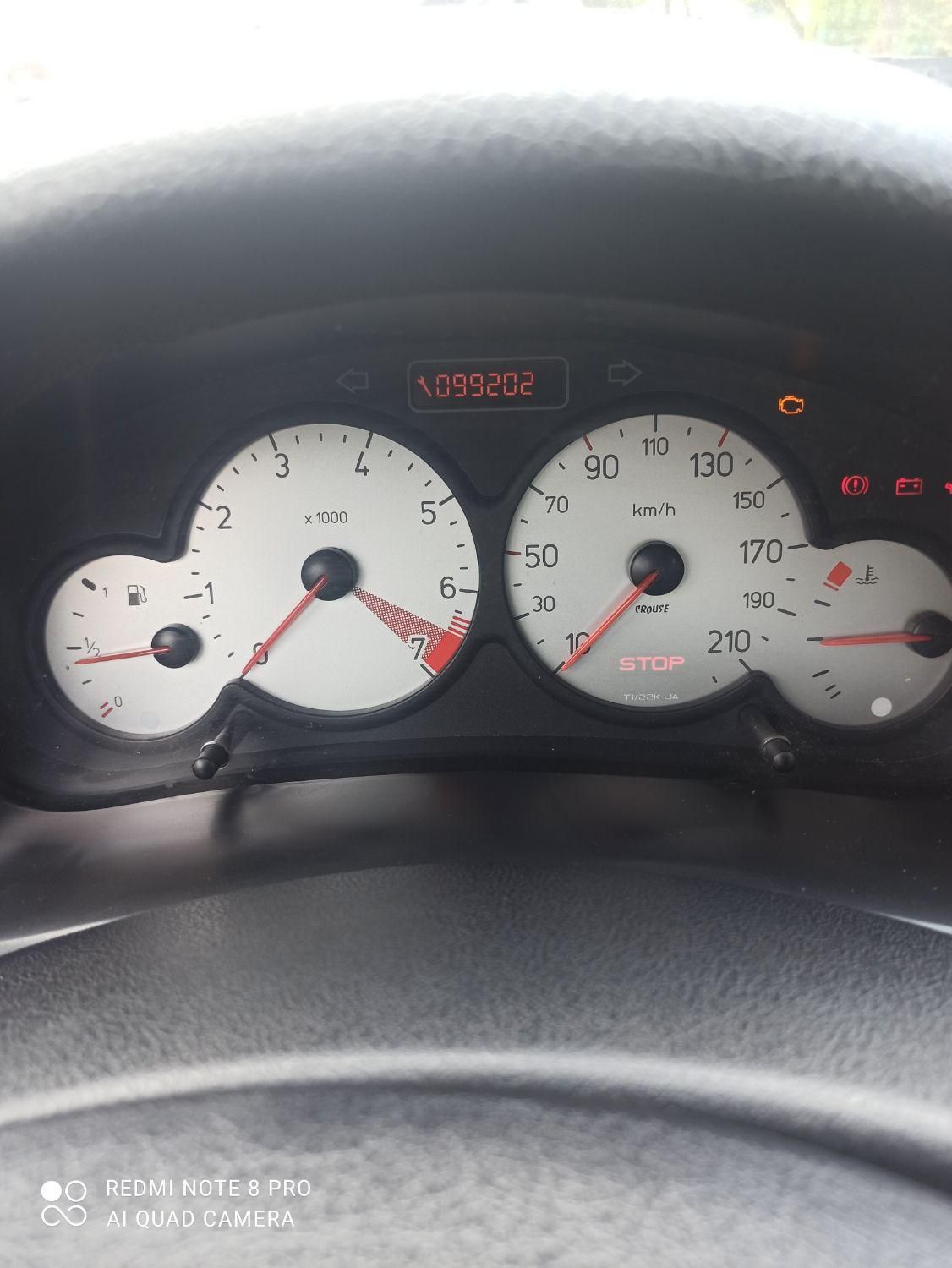 پژو ۲۰۶ صندوق دار v8 - 1394