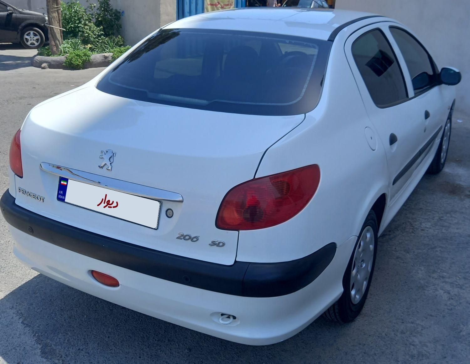 پژو ۲۰۶ صندوق دار v8 - 1397