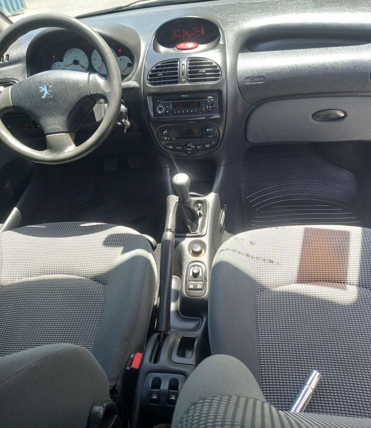 پژو ۲۰۶ صندوق دار v8 - 1397