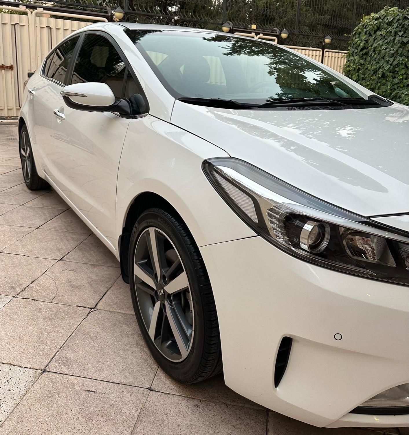 کیا سراتو 2.0 لیتر اتوماتیک GT لاین - 2017