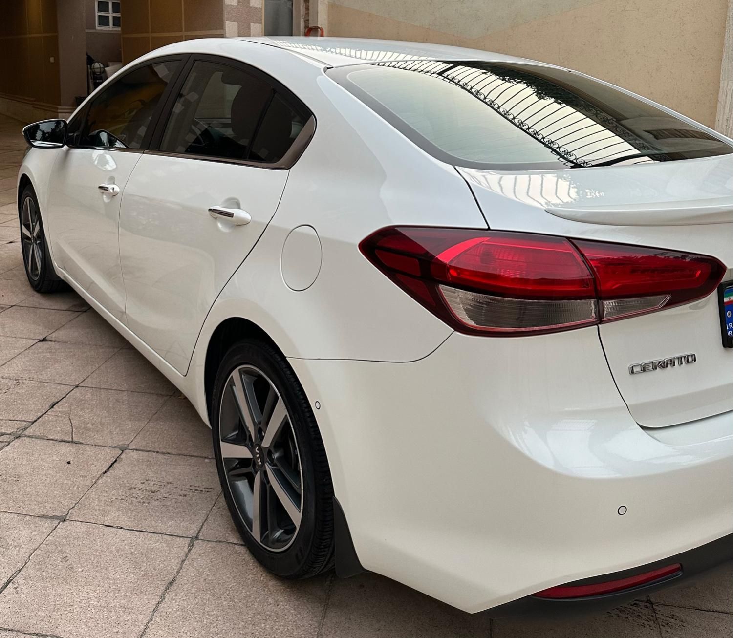 کیا سراتو 2.0 لیتر اتوماتیک GT لاین - 2017