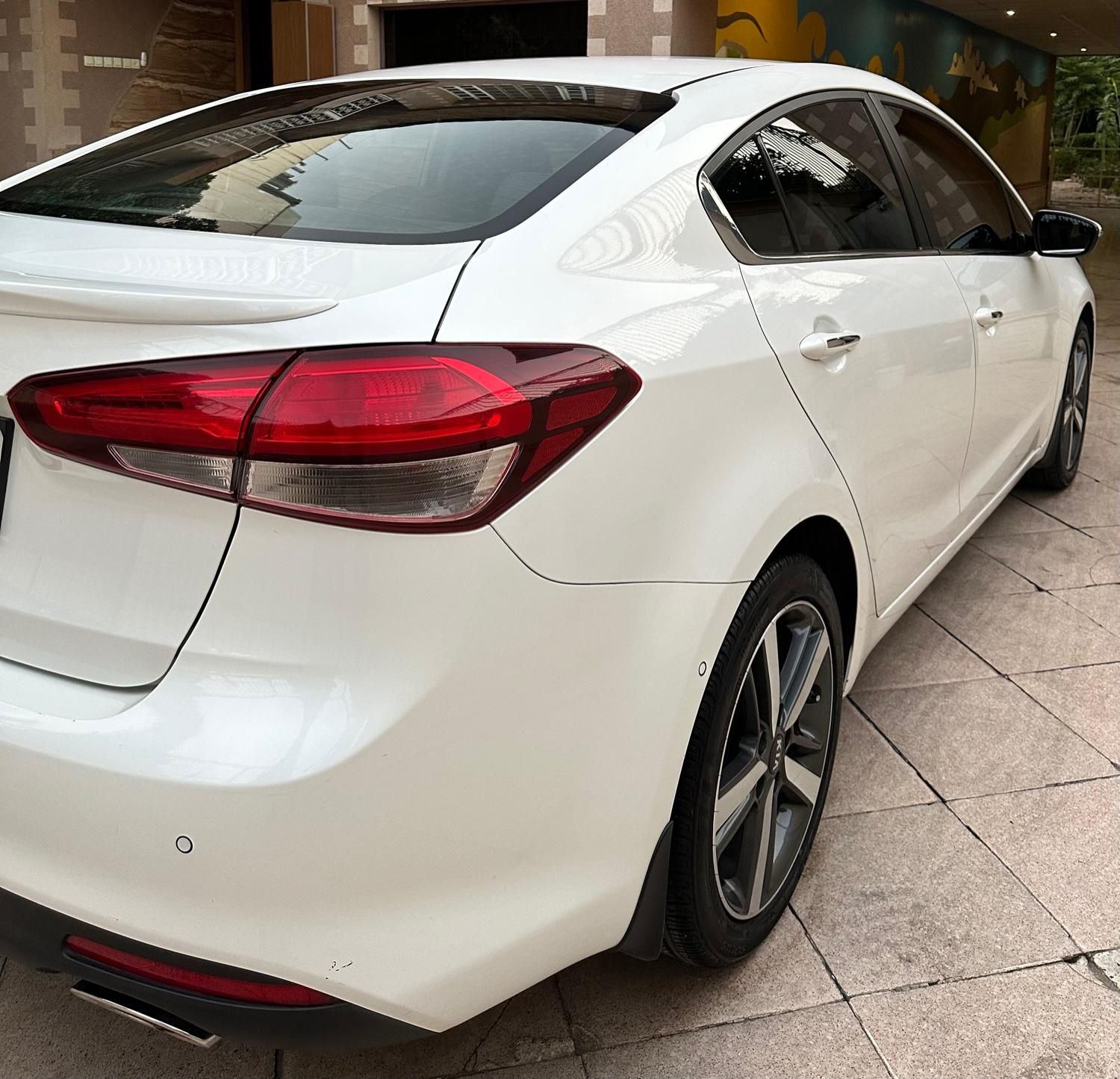 کیا سراتو 2.0 لیتر اتوماتیک GT لاین - 2017