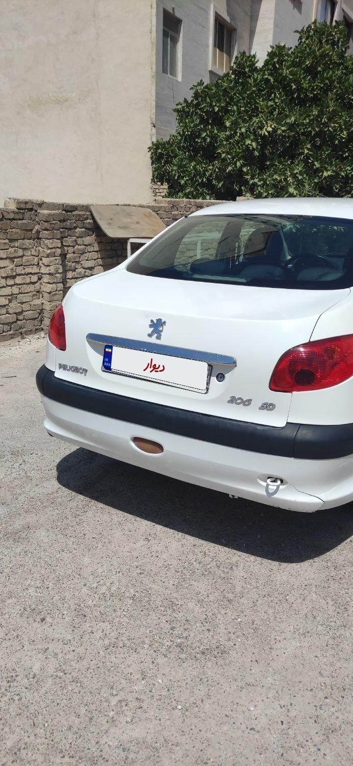 پژو ۲۰۶ صندوق دار v8 - 1391
