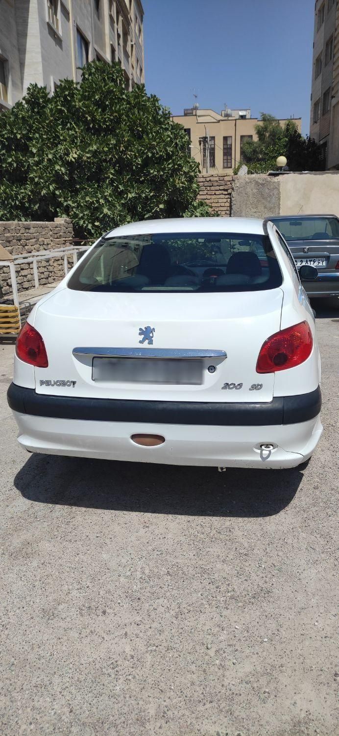پژو ۲۰۶ صندوق دار v8 - 1391