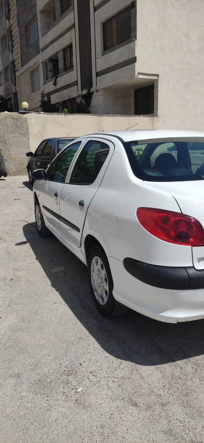 پژو ۲۰۶ صندوق دار v8 - 1391