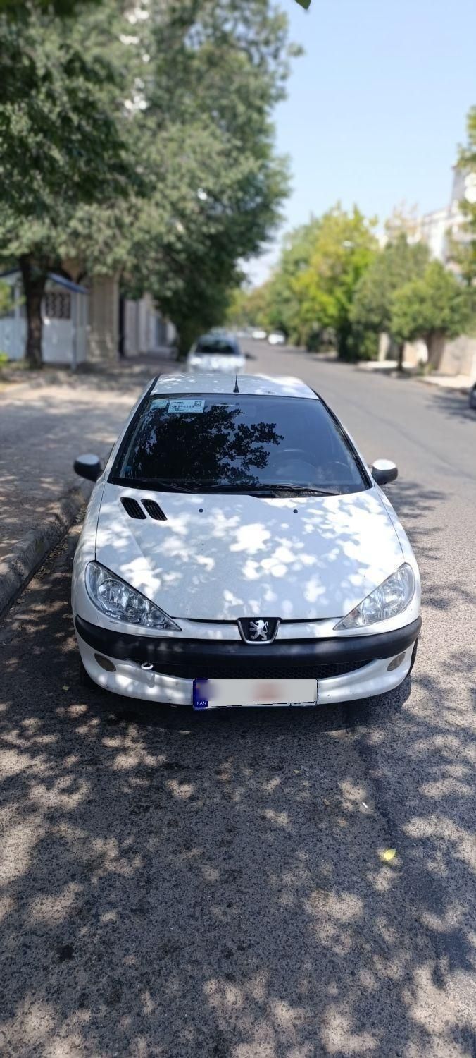 پژو ۲۰۶ صندوق دار v8 - 1392