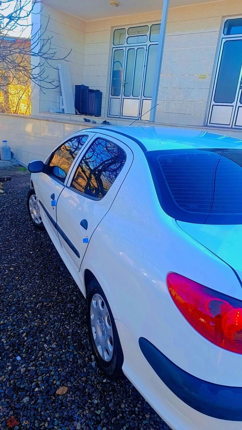 پژو ۲۰۶ صندوق دار v8 - 1392