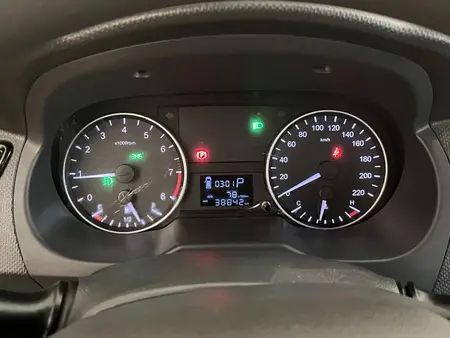 جک J4 اتوماتیک ساده - 1401