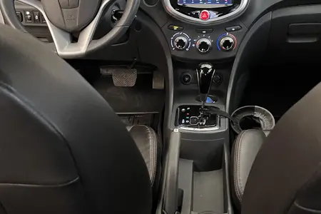 جک J4 اتوماتیک ساده - 1401