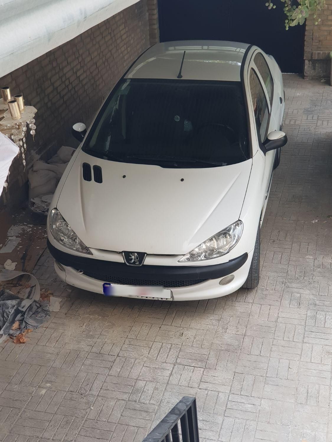پژو ۲۰۶ صندوق دار v8 - 1393