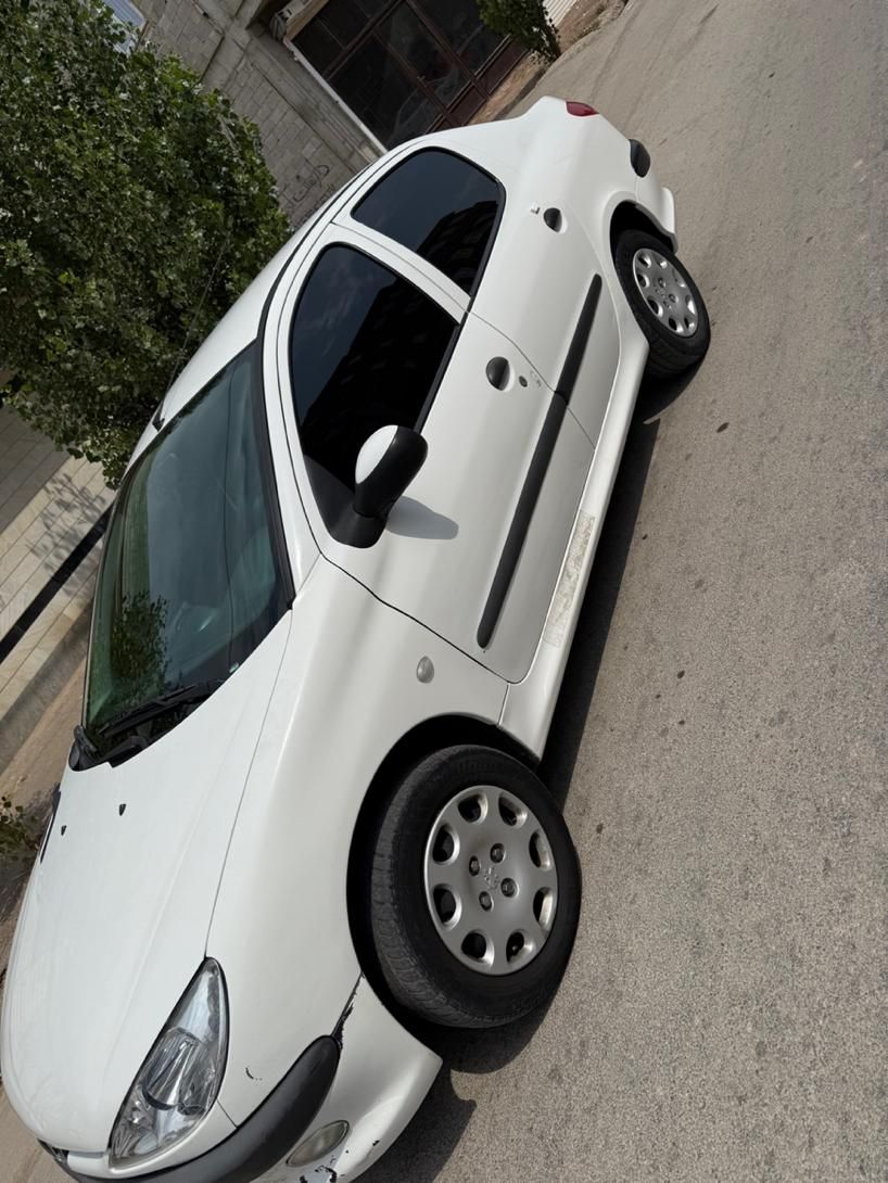 پژو ۲۰۶ صندوق دار v8 - 1399