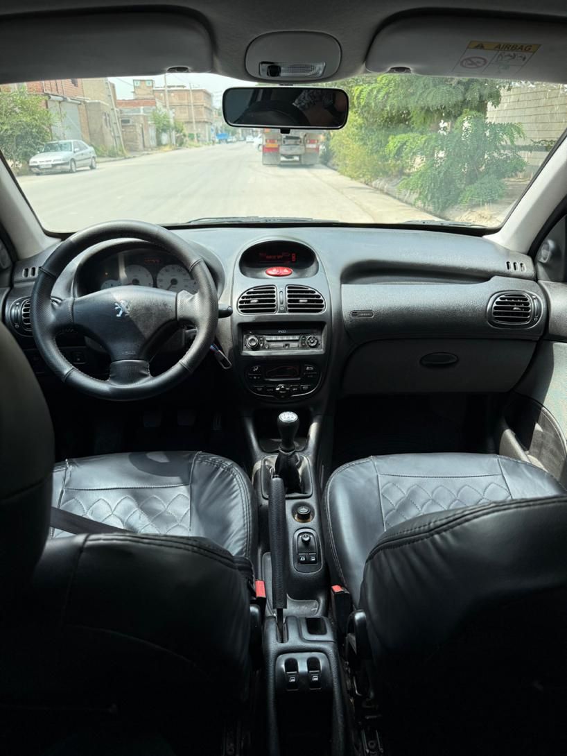 پژو ۲۰۶ صندوق دار v8 - 1399