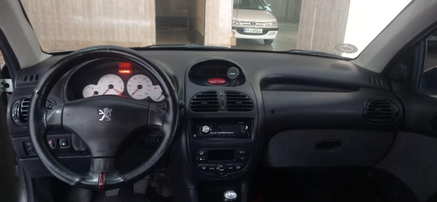 پژو ۲۰۶ صندوق دار v8 - 1390